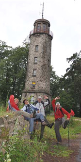 Prosecsky Hreben (593) - najwyższy szczyt Kotliny Libereckiej - kamienna wieża
